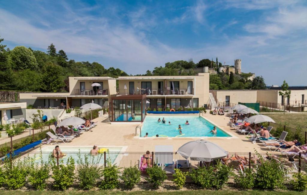 Slide Piscine du Clos st Michel à Chinon