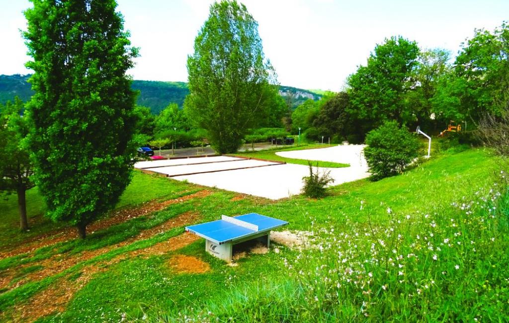 Slide Terrains de loisirs au Domaine des Cazelles