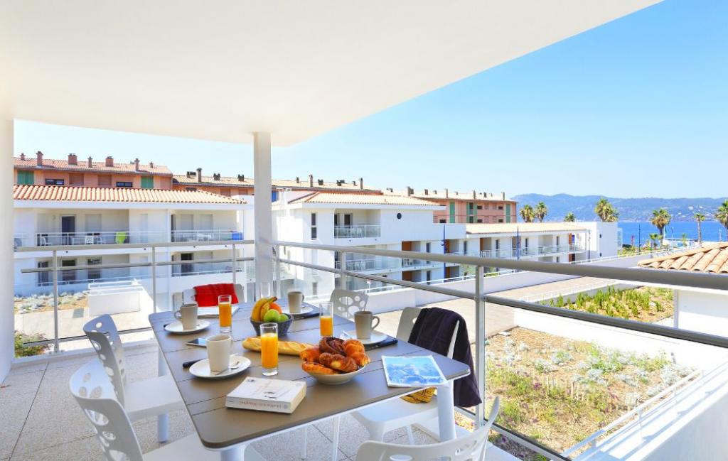 Slide Résidence Le Cap Azur à Saint Mandrier - Balcon des appartements