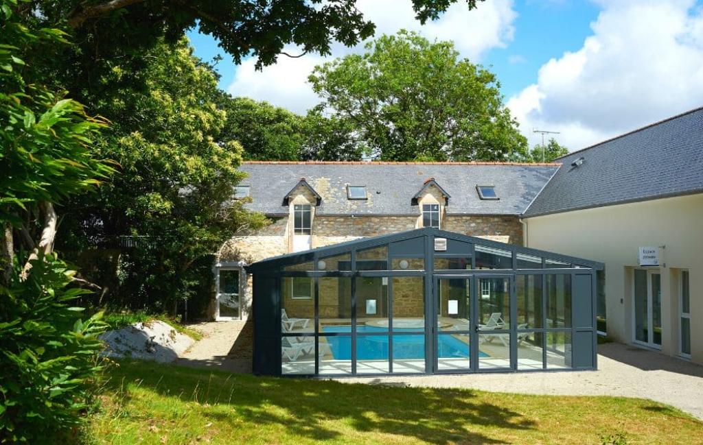 Slide Résidence Le Domaine de la Baie à Audierne - Piscine intérieure