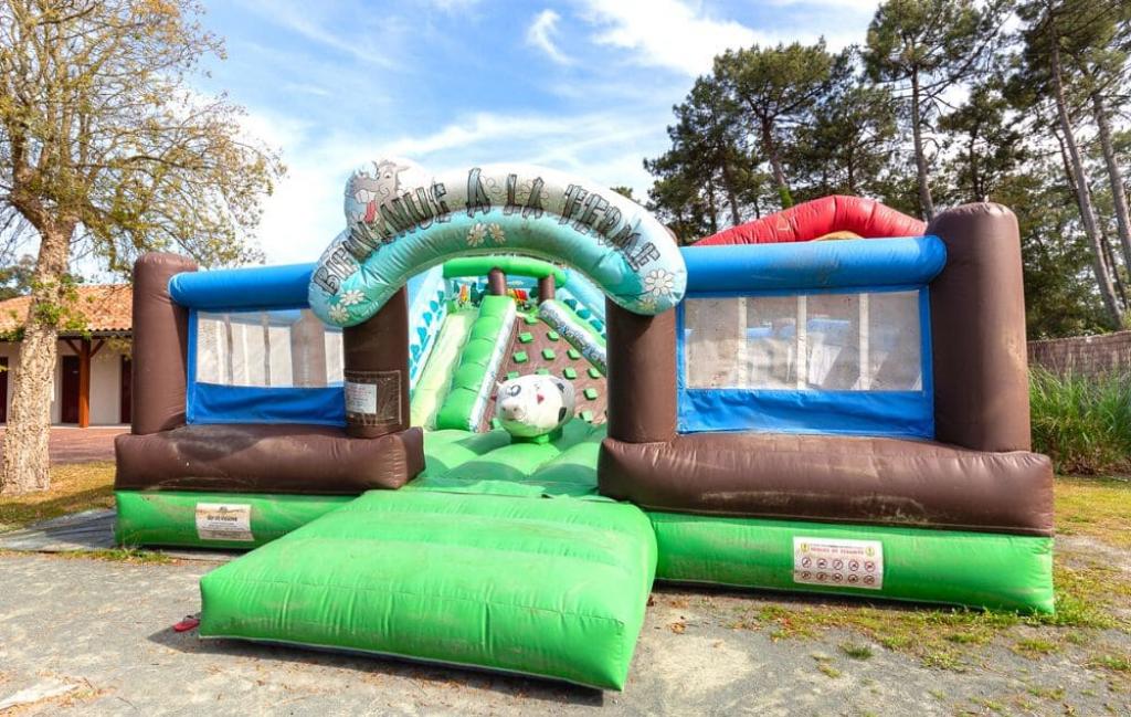 Slide Résidence l'Allée des Dunes à Ondres - Château gonflable