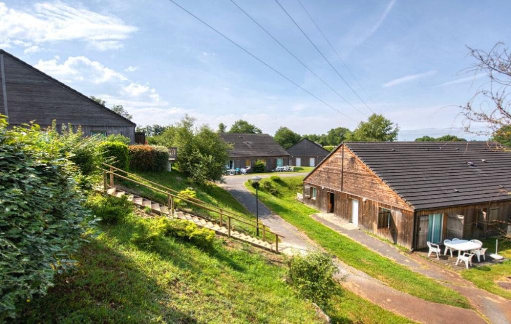 Slide Résidence Le Domaine du Bosquet à Égletons - Résidence labélissée Clé Verte