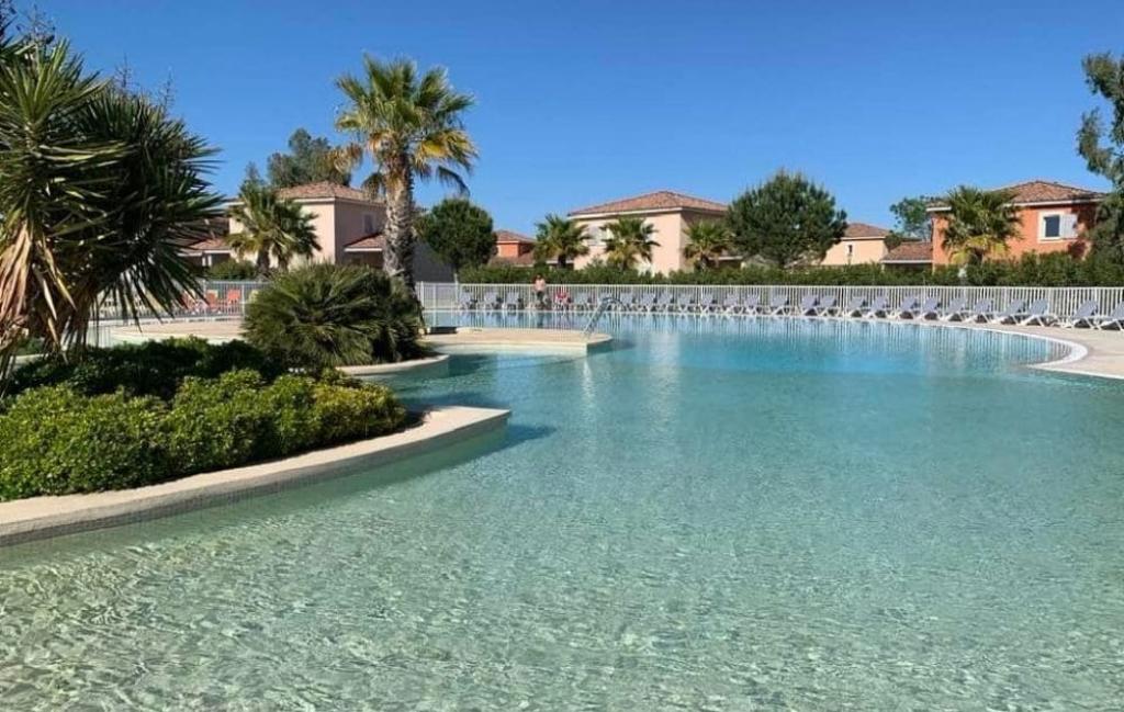 Slide Piscine de la résidence Domaine du Golf à Fabrègues