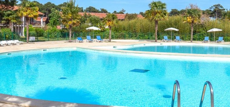 Résidence l'Allée des Dunes à Ondres - Grande piscine extérieure