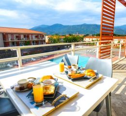 Résidence Les Demeures de la Massane à Argelès-sur-mer - Balcon avec vue sur la piscine