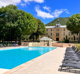 Piscine - Château des Gipières